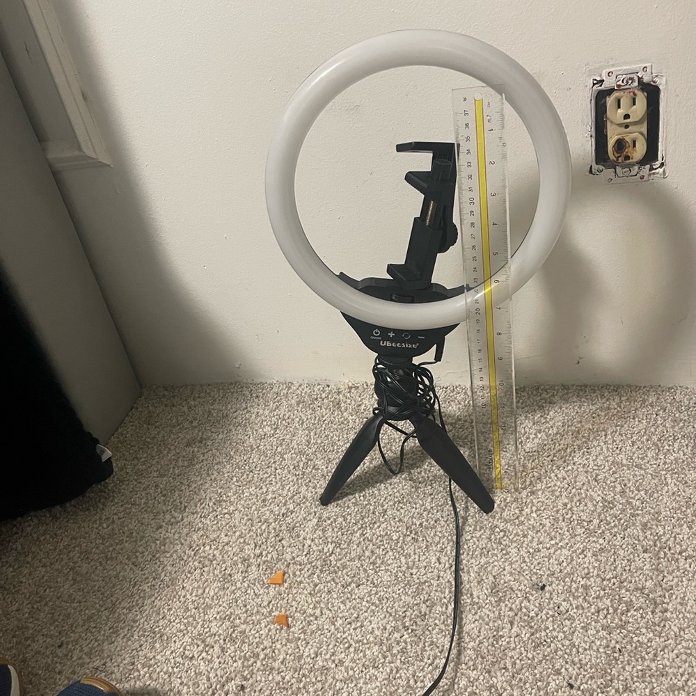 LED Ring Light with Tripod Stand - Picture 3 of 9